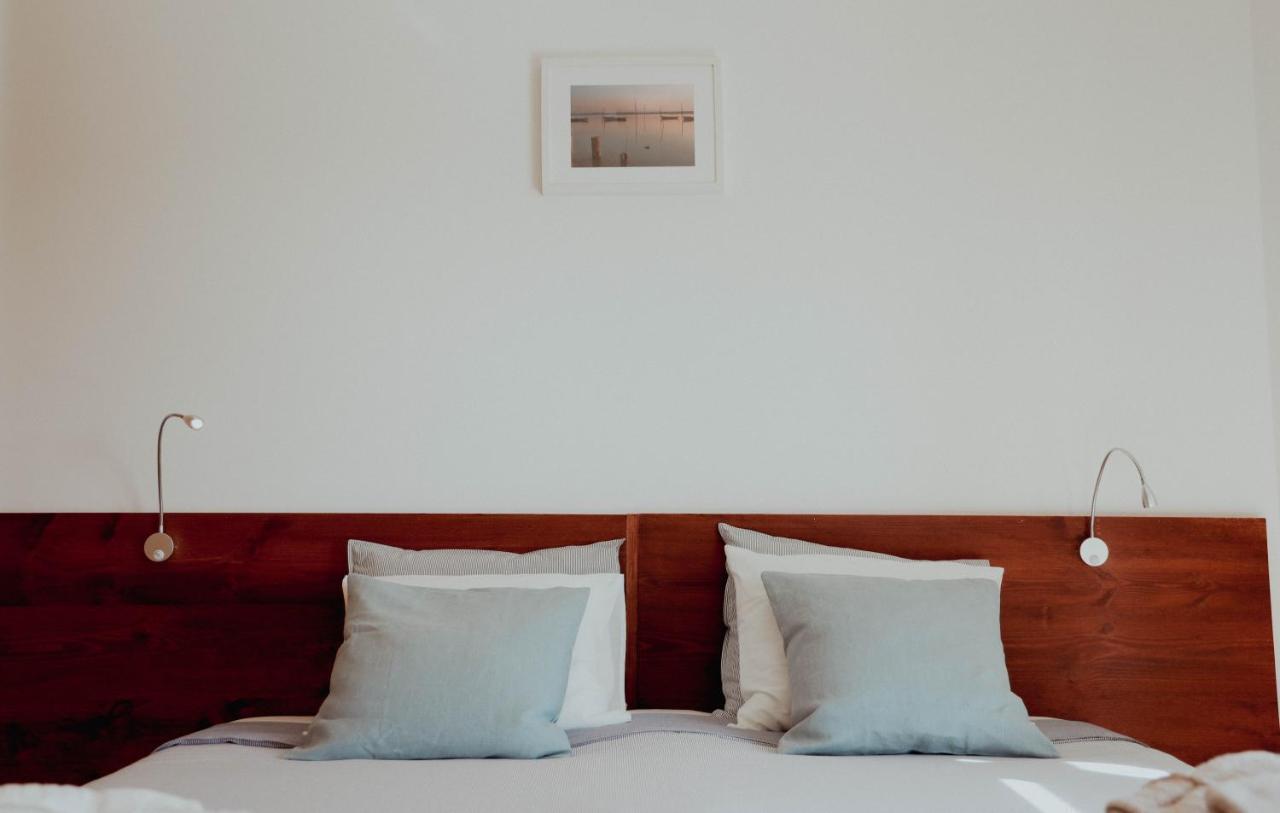 Wellnesshouse Bed and Breakfast Atouguia Da Baleia Exteriör bild