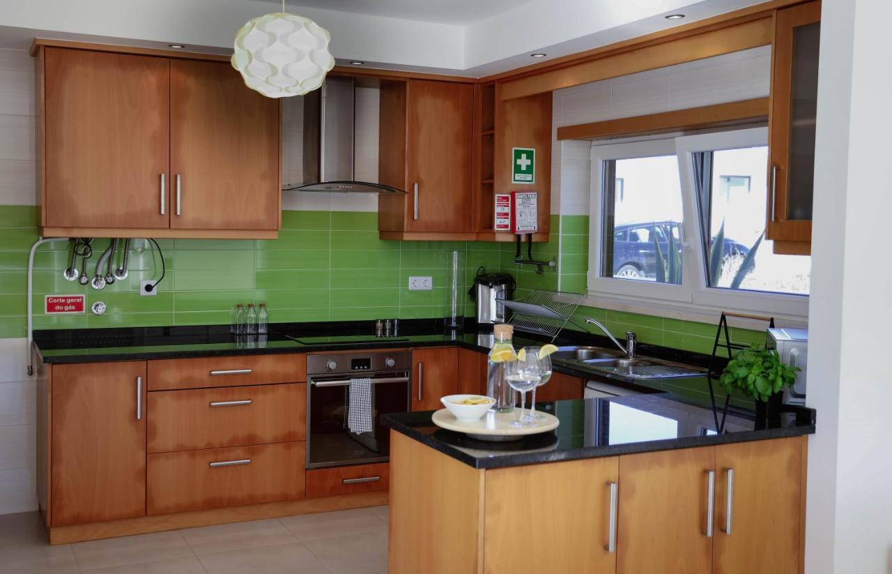 Wellnesshouse Bed and Breakfast Atouguia Da Baleia Exteriör bild
