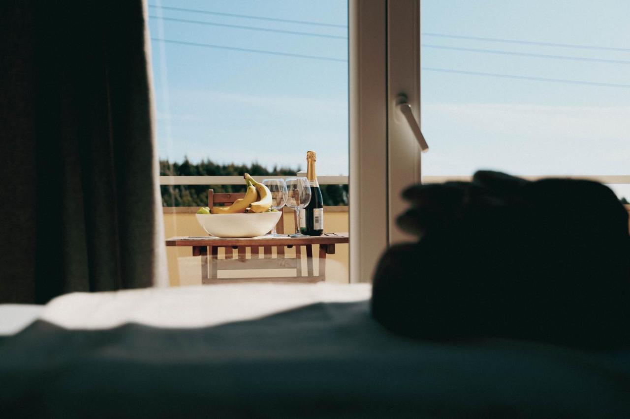 Wellnesshouse Bed and Breakfast Atouguia Da Baleia Exteriör bild